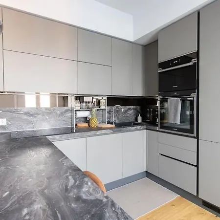 Piazza Gramsci - Splendido Trilocale Con 2 Appartement
