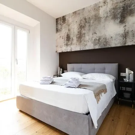 Piazza Gramsci - Splendido Trilocale Con 2 Apartment